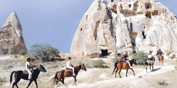 1547_2badbaad-9585-4b57-997d-ea8340e3c195_hourse riding tour in cappadocia.jpg